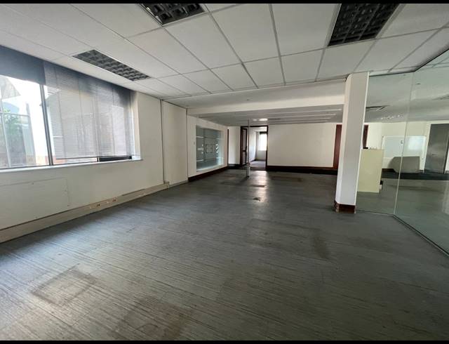 433M² OFFICE TO LET IN ILLOVO